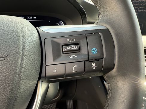 Certified 2025 INFINITI QX60 Luxe w/ Vision Package image 17