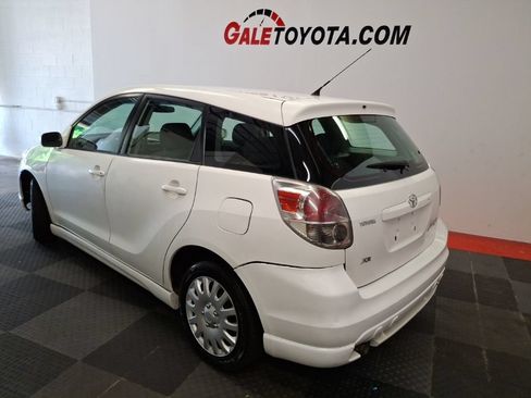 Used 2005 Toyota Matrix XR w/ Extra Value Pkg 1 FWD image 10