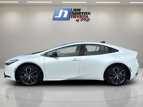 Used 2026 Toyota Prius Limited w/ Limited Premium Package FWD image 8