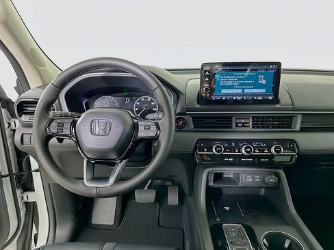 Used 2025 Honda Pilot EX-L image 19