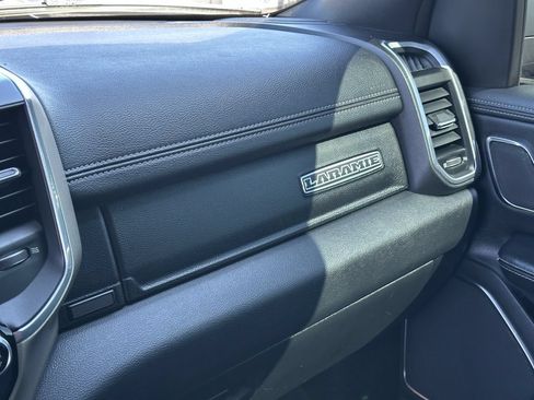 Used 2019 RAM 1500 Laramie AWD/4WD image 34