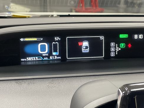 Used 2018 Toyota Prius Prime Advanced image 21