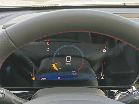 New 2026 Chevrolet Trax RS w/ Sunroof Package image 34