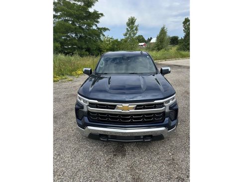 Used 2023 Chevrolet Silverado 1500 LT AWD/4WD image 8