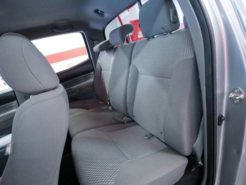 Used 2014 Toyota Tacoma PreRunner w/ SR5 Package image 13