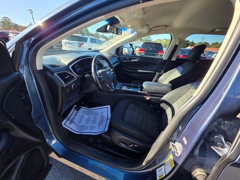 Used 2019 Ford Edge SEL w/ Cold Weather Package image 5