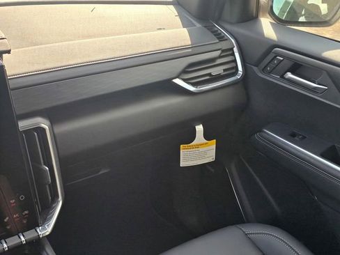 New 2026 GMC Acadia Elevation w/ Elevation Premium Package FWD image 19