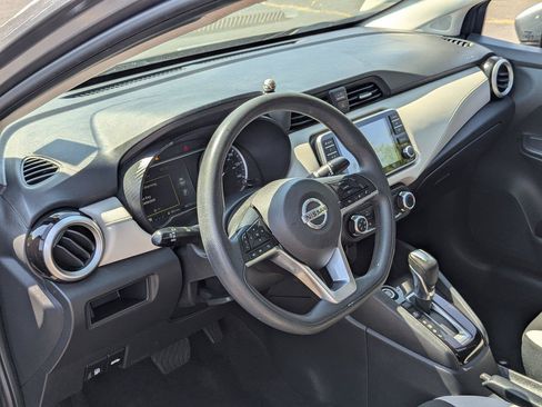 Used 2021 Nissan Versa SV FWD image 12