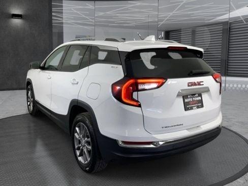 Used 2024 GMC Terrain SLT FWD image 7