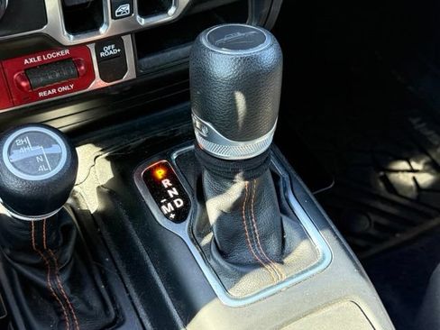 Used 2023 Jeep Gladiator Mojave w/ Cold Weather Group AWD/4WD image 28