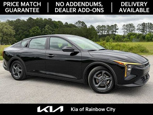 Used 2025 Kia K4 FWD image 1