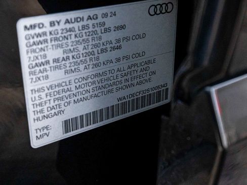 Used 2025 Audi Q3 2.0T Premium image 16