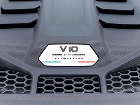 Used 2023 Lamborghini Huracan EVO image 31