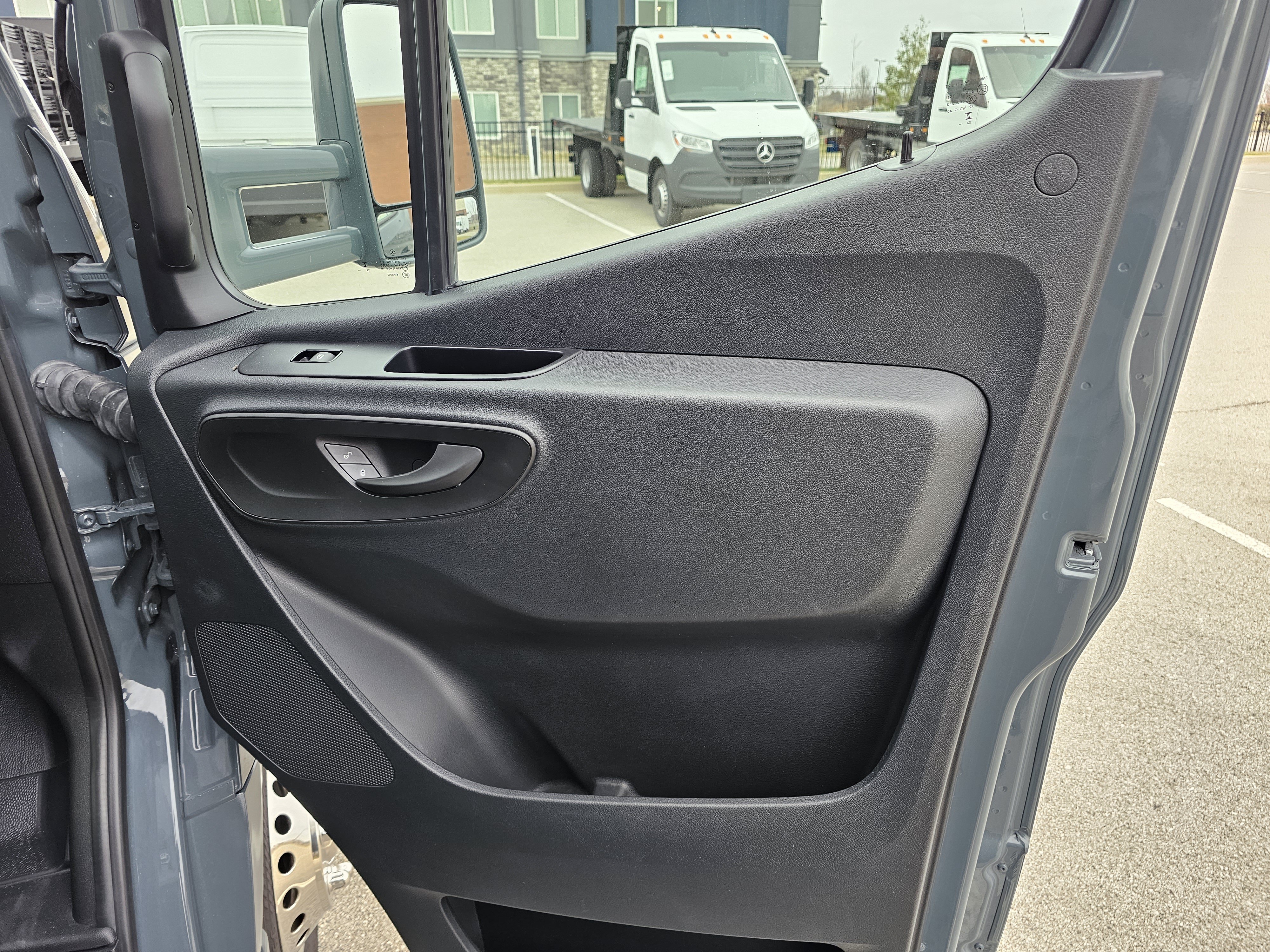 New 2024 Mercedes-Benz Sprinter 3500 image 27