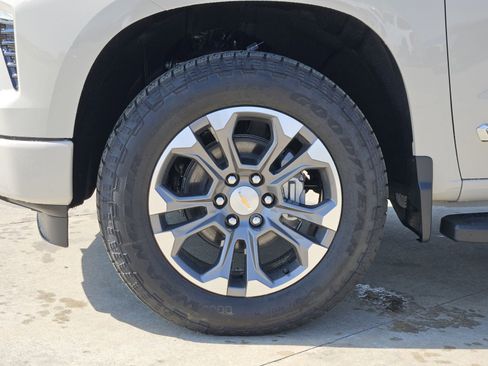 New 2026 Chevrolet Silverado 1500 High Country w/ Technology Package AWD/4WD image 7