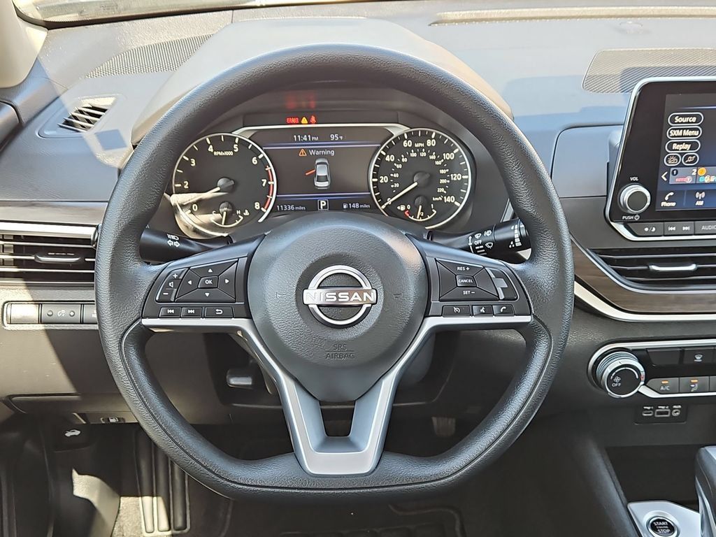 Used 2025 Nissan Altima 2.5 SV FWD image 23