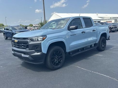 Used 2026 Chevrolet Colorado W/T w/ WT Custom Package RWD image 4