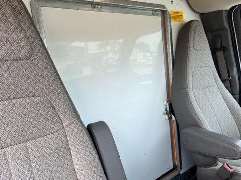 Used 2018 Chevrolet Express 3500 w/ Driver Convenience Package RWD image 22