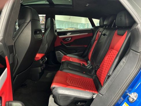 Used 2019 Lamborghini Urus AWD/4WD image 52