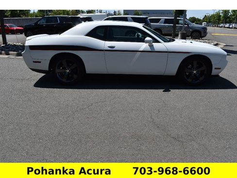 Used 2014 Dodge Challenger R/T Plus RWD image 8