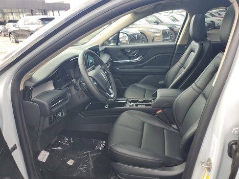 New 2026 Lincoln Corsair Premiere image 12