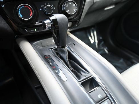 Used 2020 Honda HR-V LX image 22