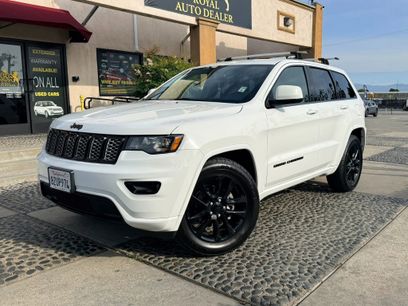 Used 2020 Jeep Grand Cherokee Altitude