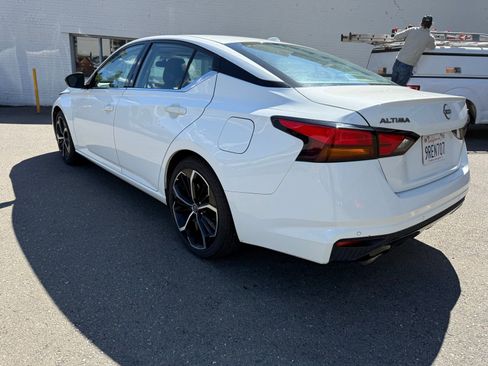 Used 2024 Nissan Altima 2.5 SR image 4