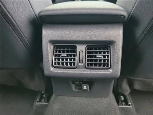 Used 2025 Toyota Camry SE image 17