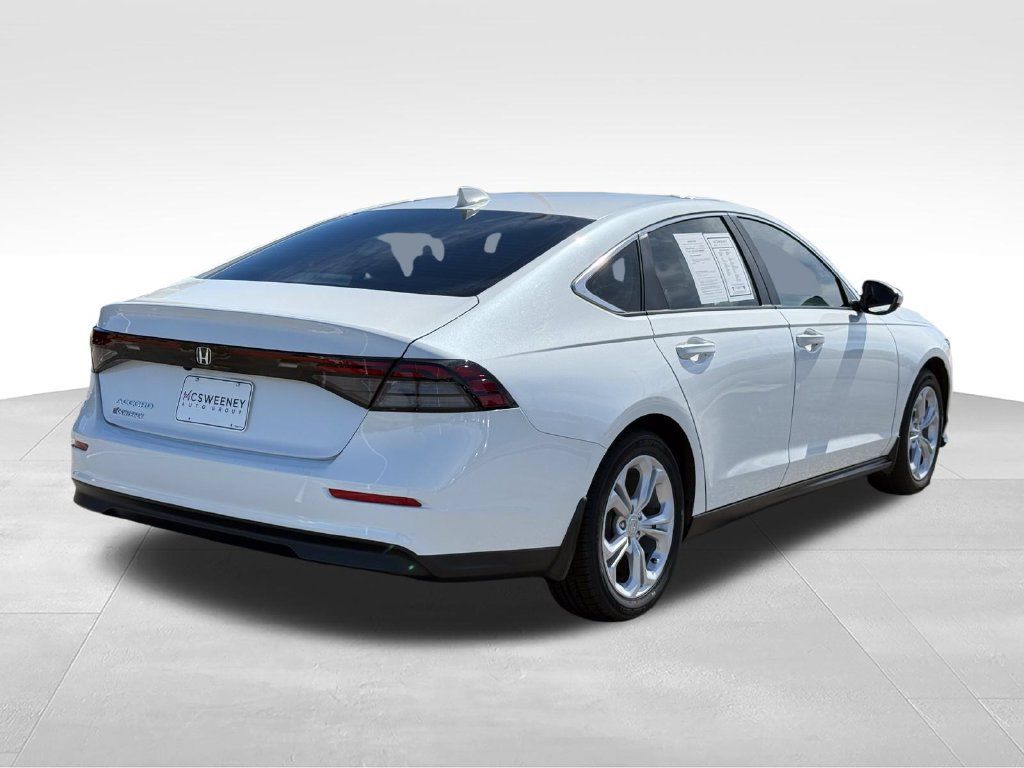 Used 2025 Honda Accord LX image 28