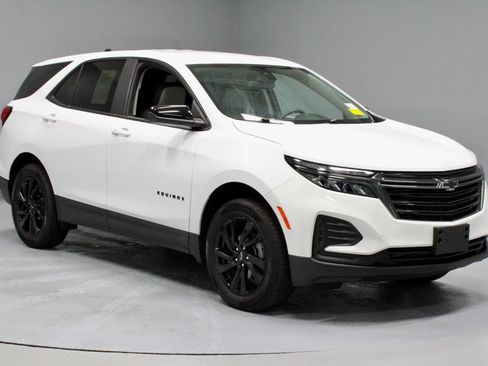 Used 2024 Chevrolet Equinox LS w/ LS Convenience Package AWD/4WD image 1