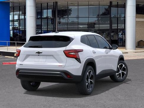 New 2026 Chevrolet Trax RS FWD image 4