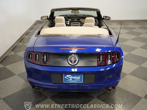 Used 2014 Ford Mustang Convertible RWD image 28