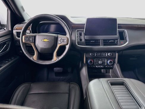 Used 2024 Chevrolet Tahoe High Country AWD/4WD image 2