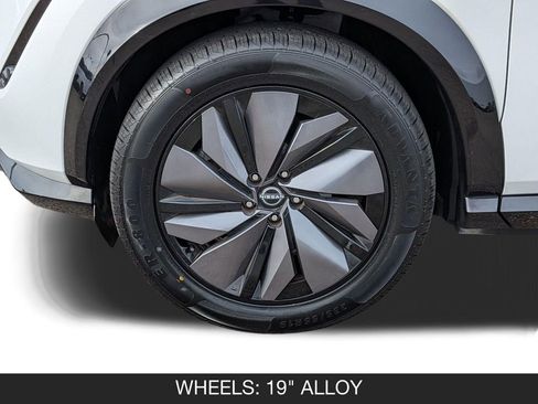 Used 2023 Nissan Ariya FWD image 11