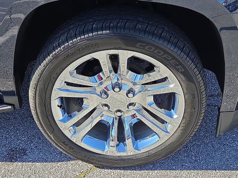 Used 2020 GMC Yukon SLT w/ Premium Edition image 7