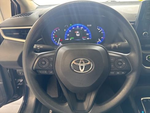Used 2022 Toyota Corolla LE FWD image 12