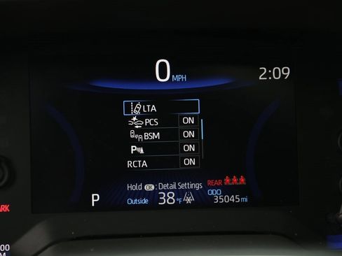 Used 2022 Toyota Corolla Cross XLE w/ Convenience Package image 25