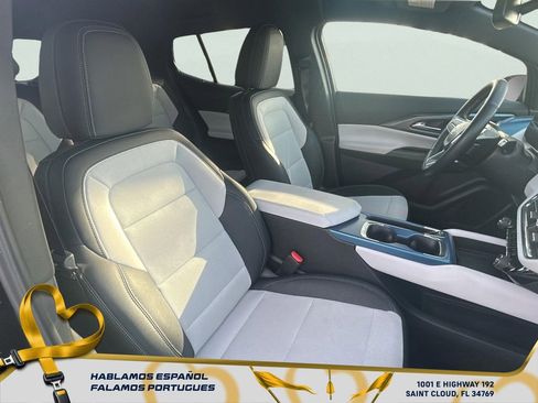 Certified 2025 Chevrolet Equinox EV LT image 21