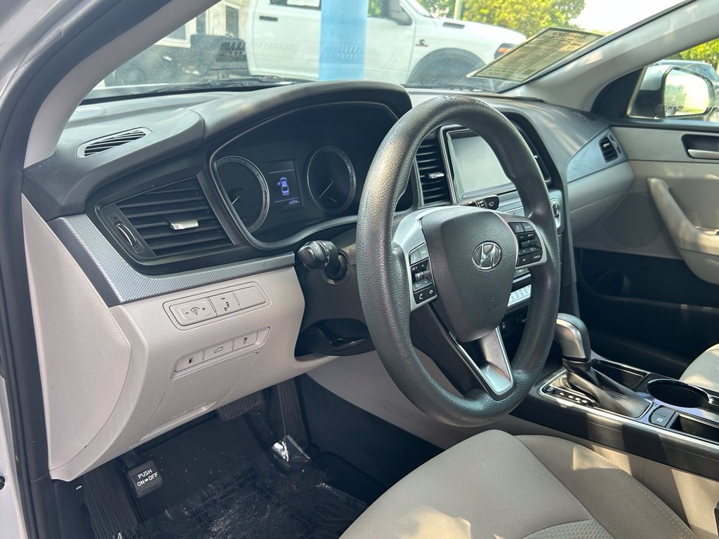 Used 2018 Hyundai Sonata SE FWD image 16