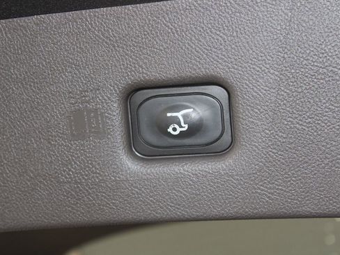 Used 2023 Lincoln Nautilus Reserve w/ Equipment Group 201A image 16