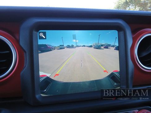 Used 2022 Jeep Gladiator Rubicon w/ LED Lighting Group image 20