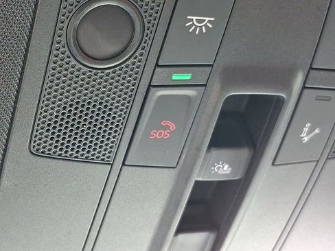 Used 2024 Audi Q3 2.0T Premium image 23