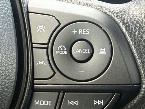 Used 2026 Toyota Corolla LE FWD image 20