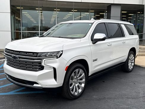 Used 2021 Chevrolet Suburban Premier w/ Texas Edition AWD/4WD image 2