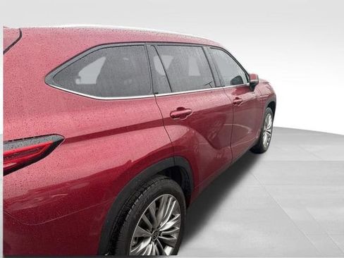 Used 2023 Toyota Highlander Platinum AWD/4WD image 11