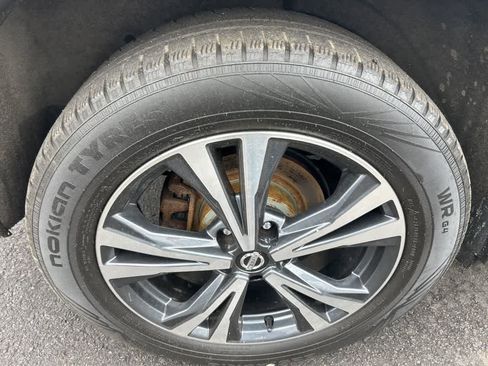 Used 2017 Nissan Rogue SL w/ SL Premium Package image 10