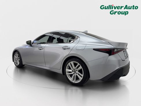 Used 2024 Lexus IS 300 w/ Comfort Package RWD image 4