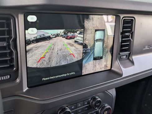 New 2025 Ford Bronco Badlands image 10