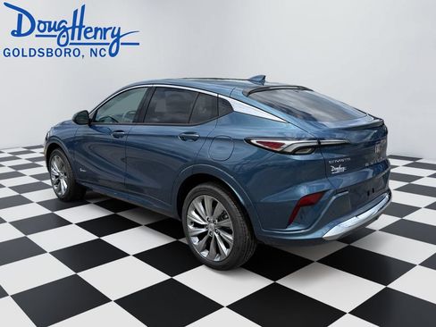 New 2026 Buick Envista Avenir FWD image 3